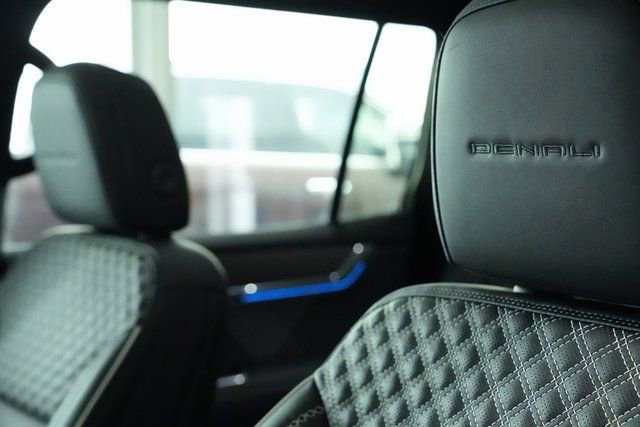 Used 2024 GMC Acadia Denali image 19