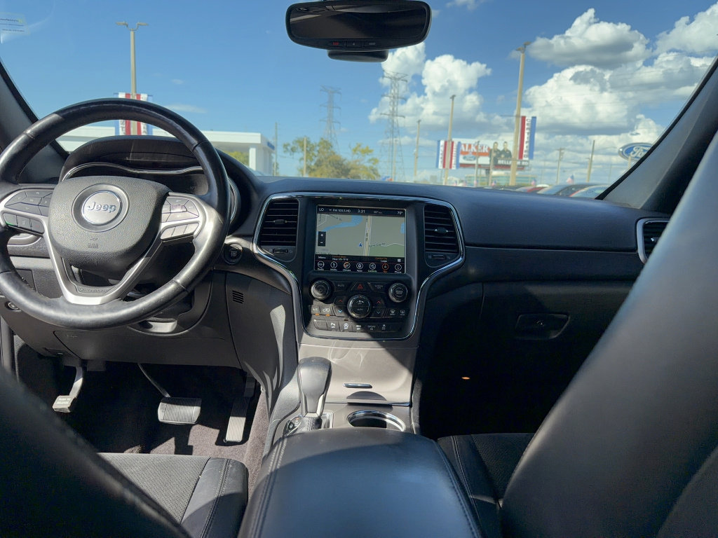 Used 2018 Jeep Grand Cherokee Altitude image 28