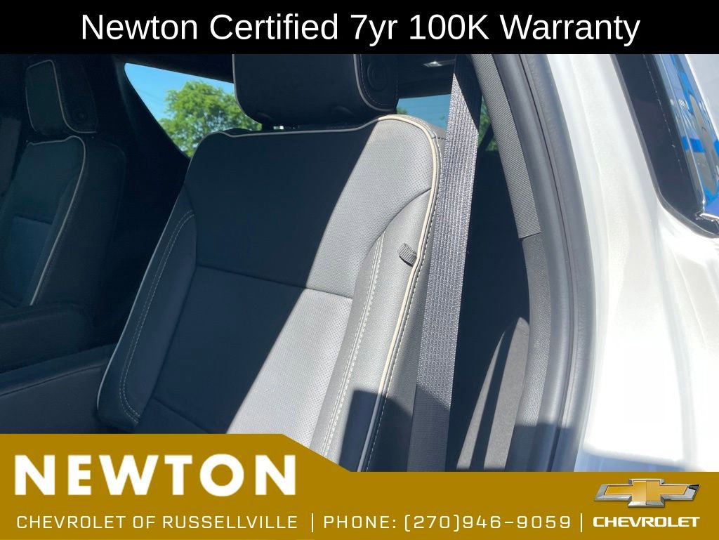 Used 2025 Chevrolet Tahoe Premier AWD/4WD image 31