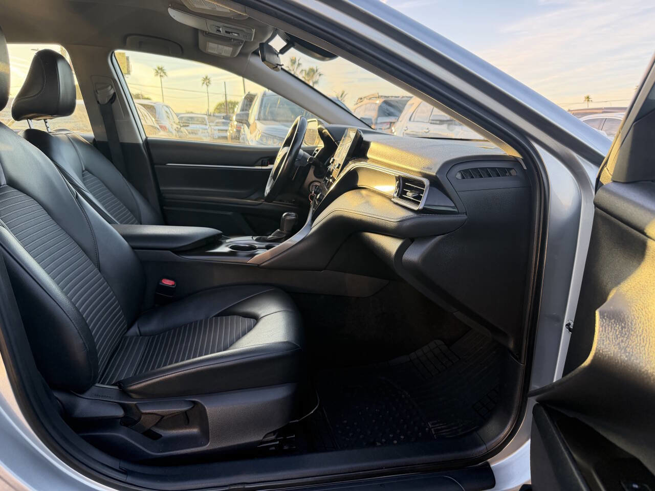 Used 2021 Toyota Camry SE image 27