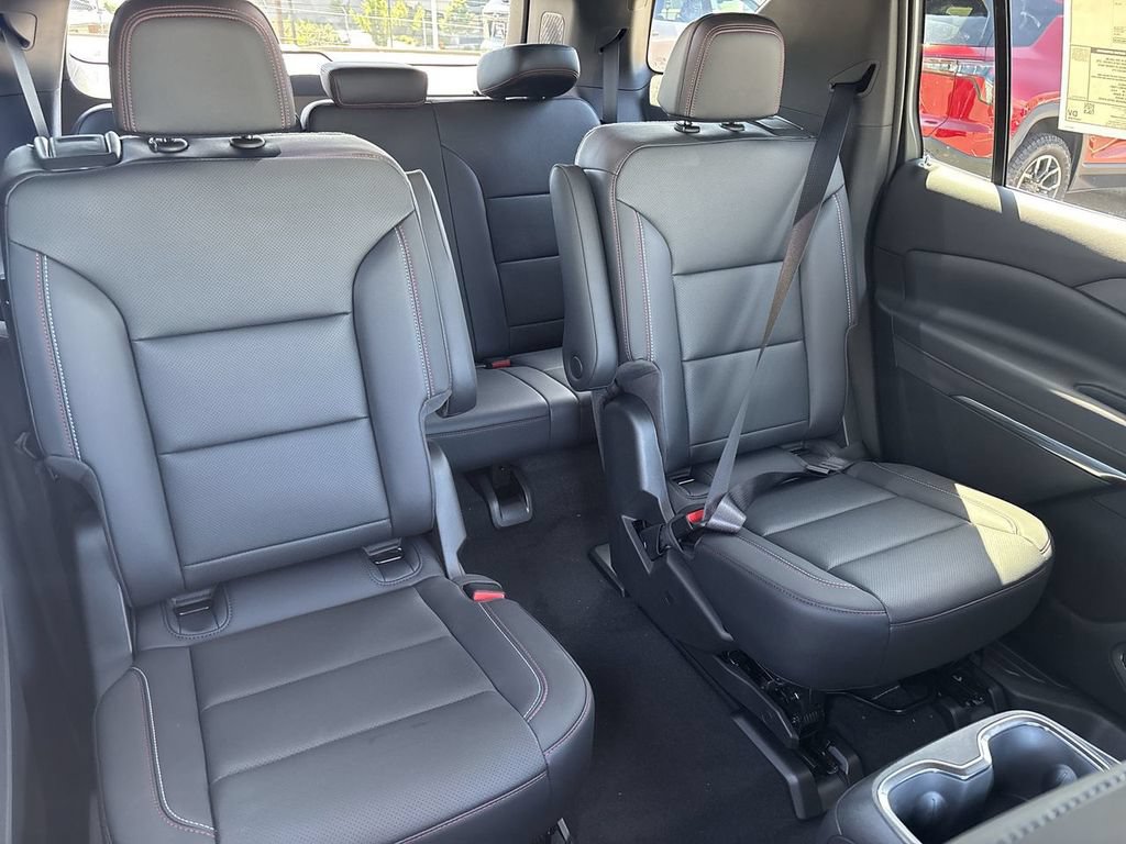 New 2026 Chevrolet Traverse Z71 w/ Enhanced Driving Package AWD/4WD image 28