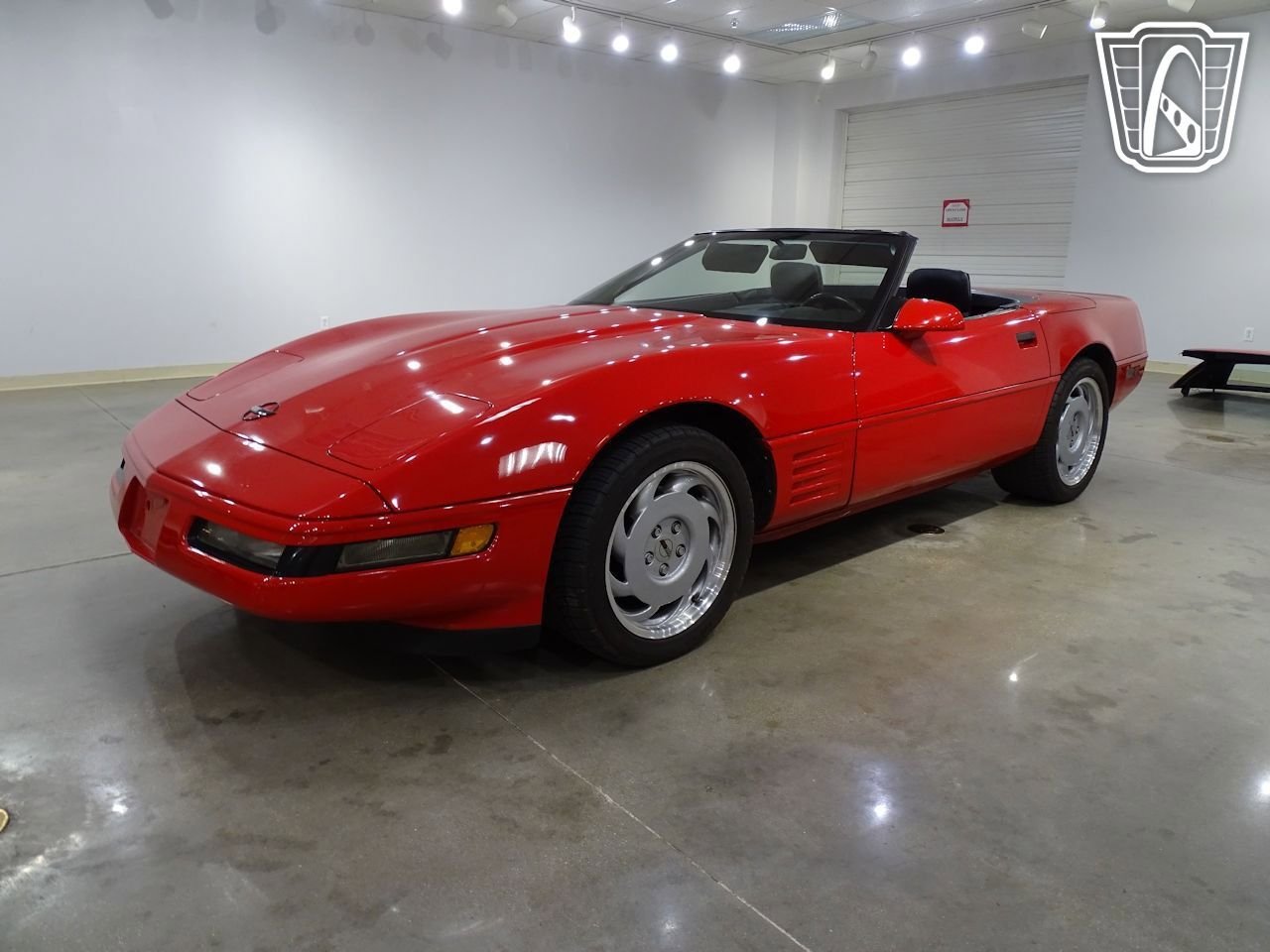 Used 1992 Chevrolet Corvette Convertible RWD image 2