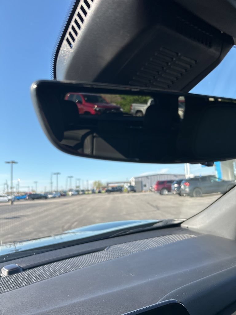 Used 2025 Chevrolet Equinox LT w/ Convenience Package II FWD image 47