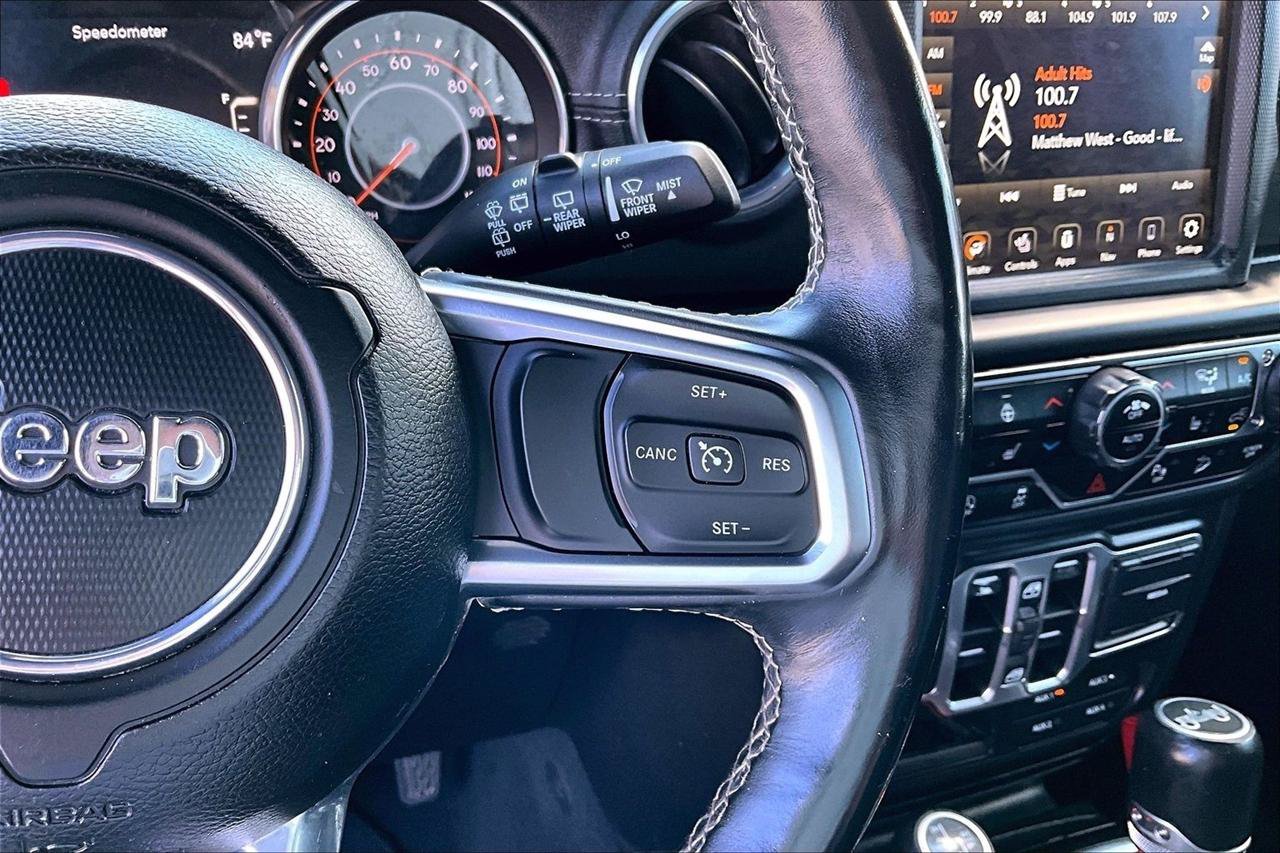 Used 2018 Jeep Wrangler Unlimited Sahara AWD/4WD image 12