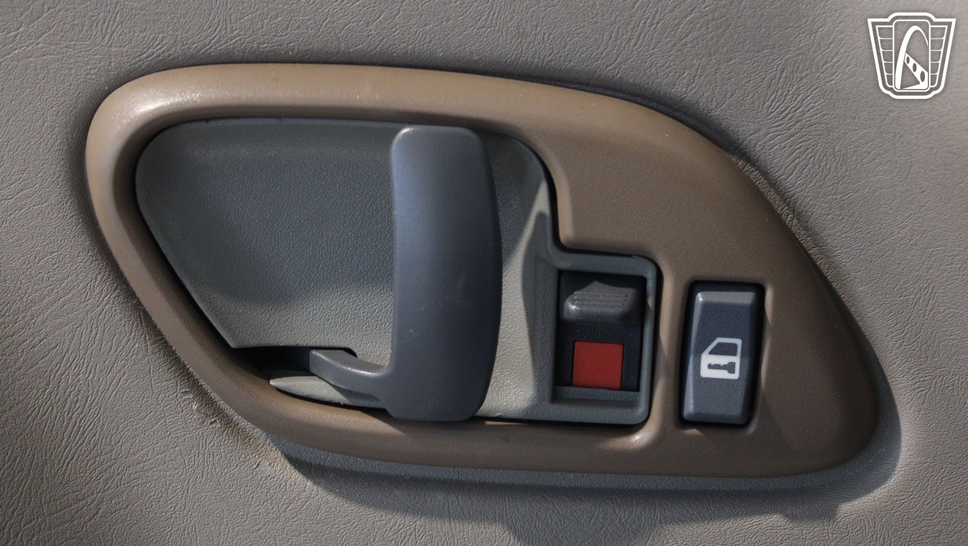 Used 1999 Chevrolet Tahoe 4WD 2-Door image 38