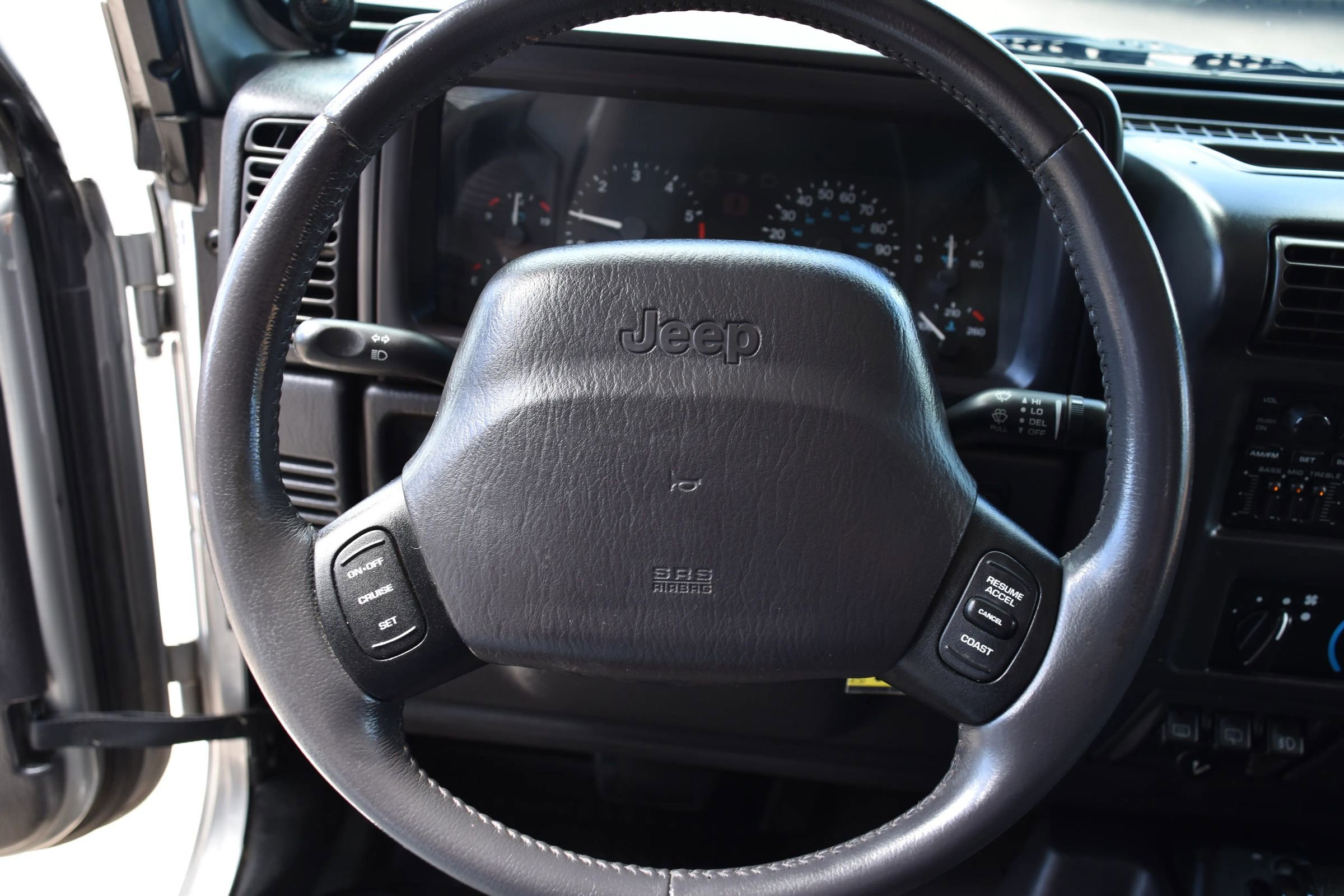 Used 2000 Jeep Wrangler Sport image 16