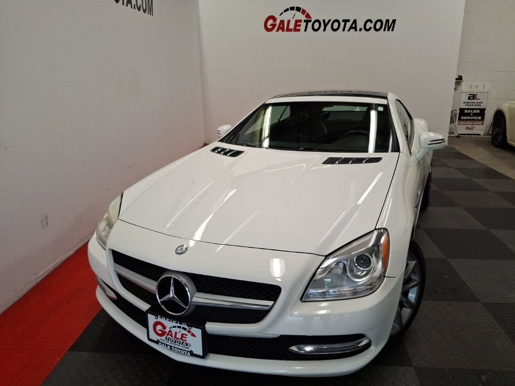 Used 2016 Mercedes-Benz SLK 300 image 3