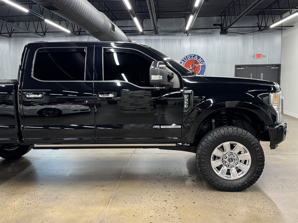 Used 2022 Ford F350 Platinum w/ FX4 Off-Road Package AWD/4WD image 19