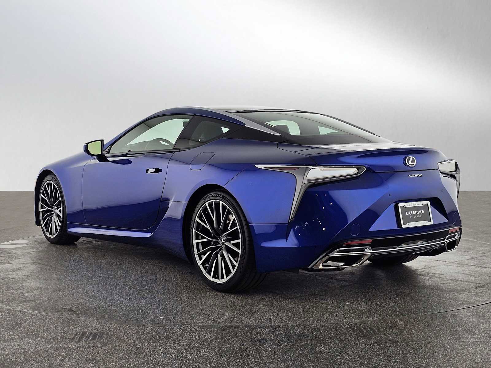 Used 2025 Lexus LC 500 Coupe w/ Performance Package image 5