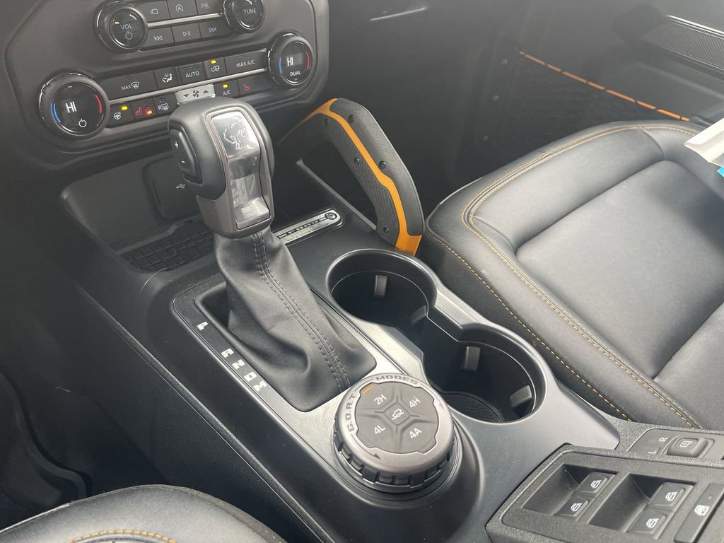 Used 2024 Ford Bronco Badlands AWD/4WD image 32