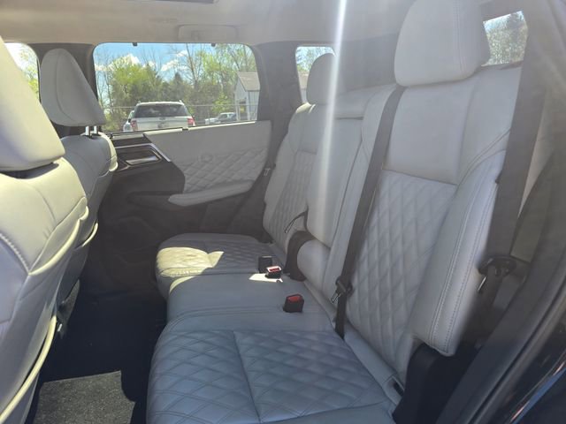 Used 2024 Mitsubishi Outlander SEL image 12