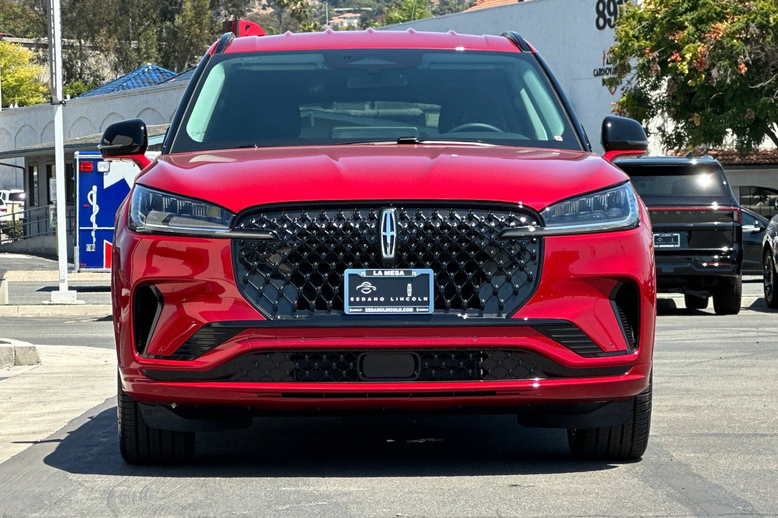 New 2026 Lincoln Aviator 2WD w/ Jet Appearance Package image 8