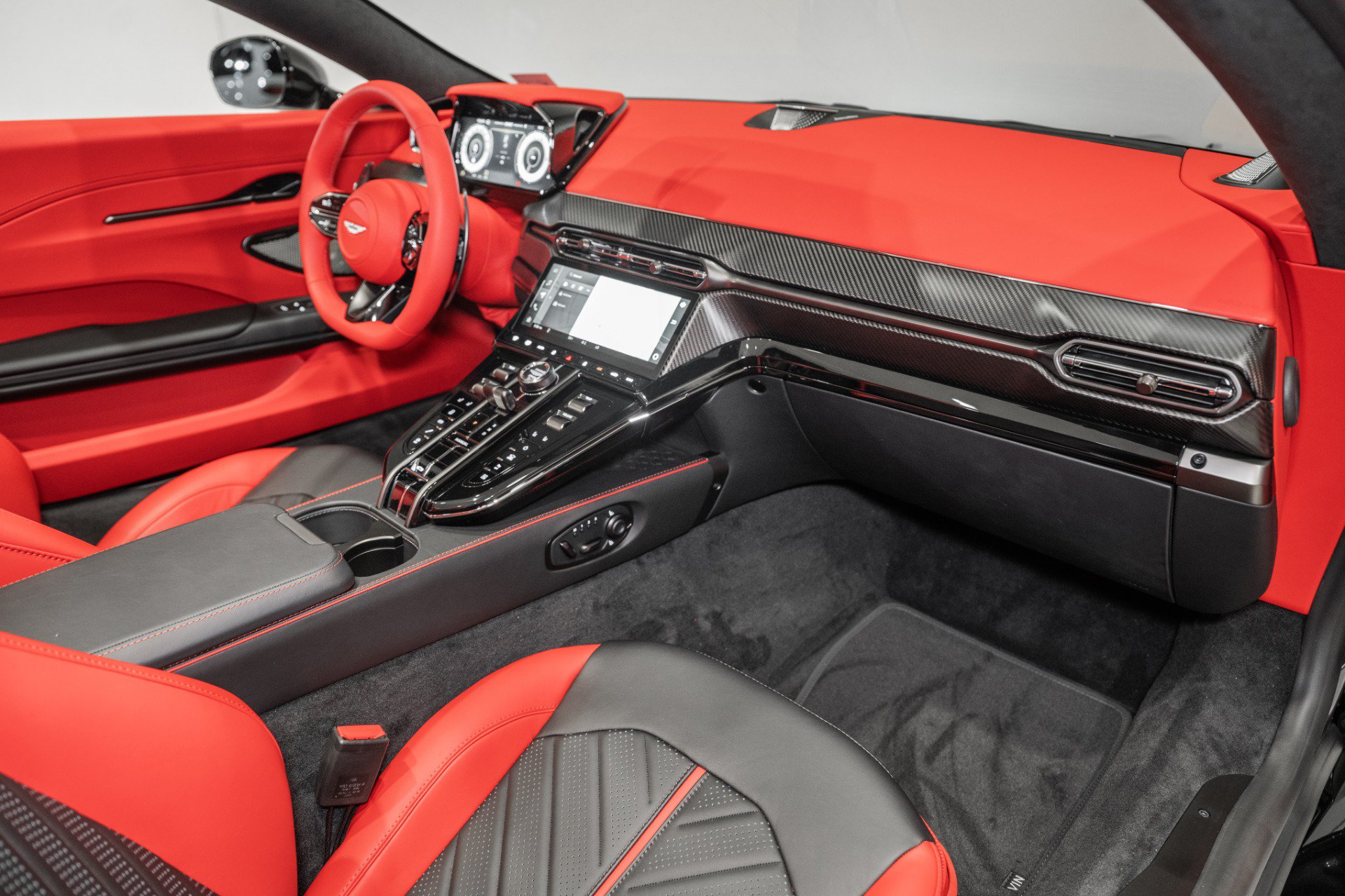 New 2026 Aston Martin V8 Vantage S RWD image 15
