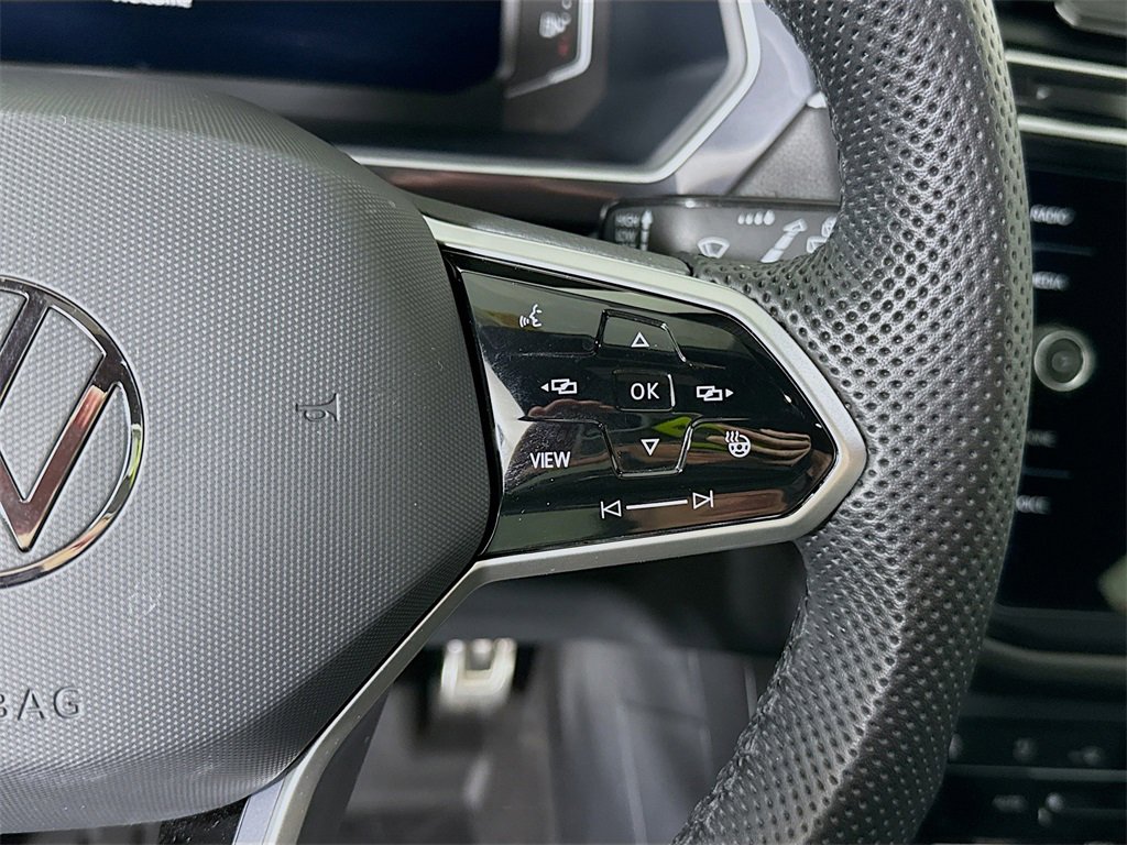 Used 2024 Volkswagen Tiguan SEL R-Line image 24