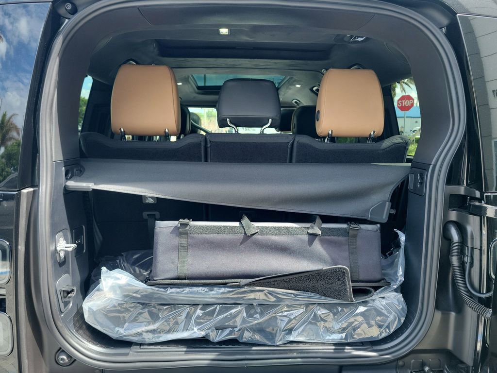 New 2026 Land Rover Defender 130 V8 image 11