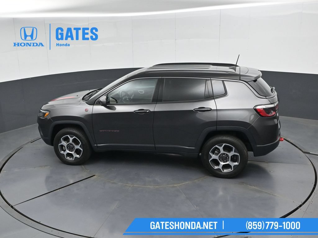 Used 2022 Jeep Compass Trailhawk w/ Trailhawk Convenience Group AWD/4WD image 48