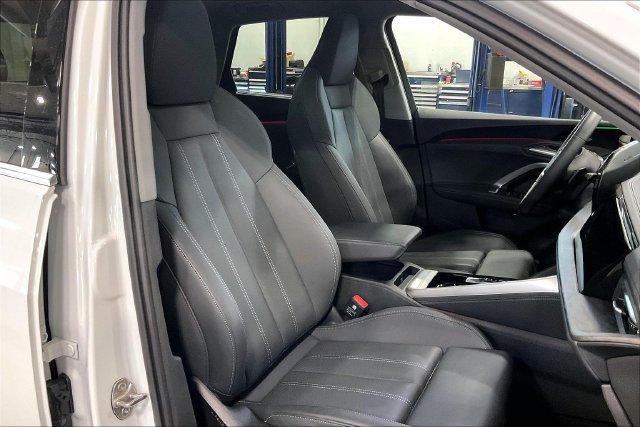 Used 2025 Audi Q5 Premium Plus w/ Premium Plus AWD/4WD image 7