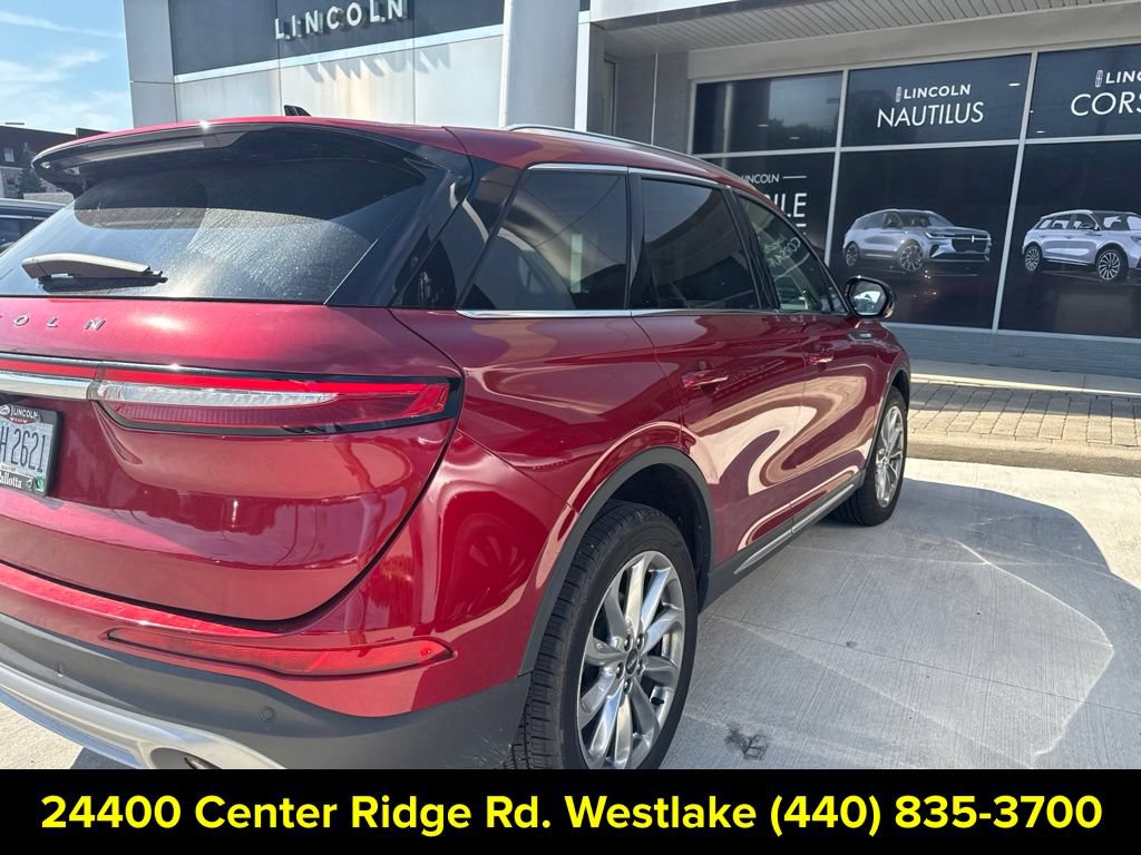 Used 2022 Lincoln Corsair AWD w/ Premium Package image 9