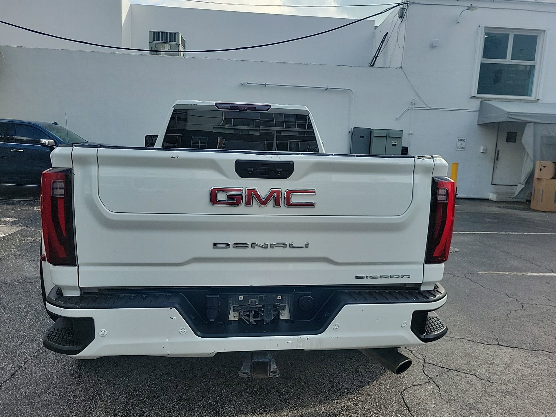 Used 2024 GMC Sierra 3500 Denali w/ Denali Reserve Package image 16