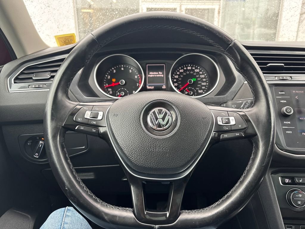 Used 2018 Volkswagen Tiguan SE w/ Panoramic Sunroof Package image 7