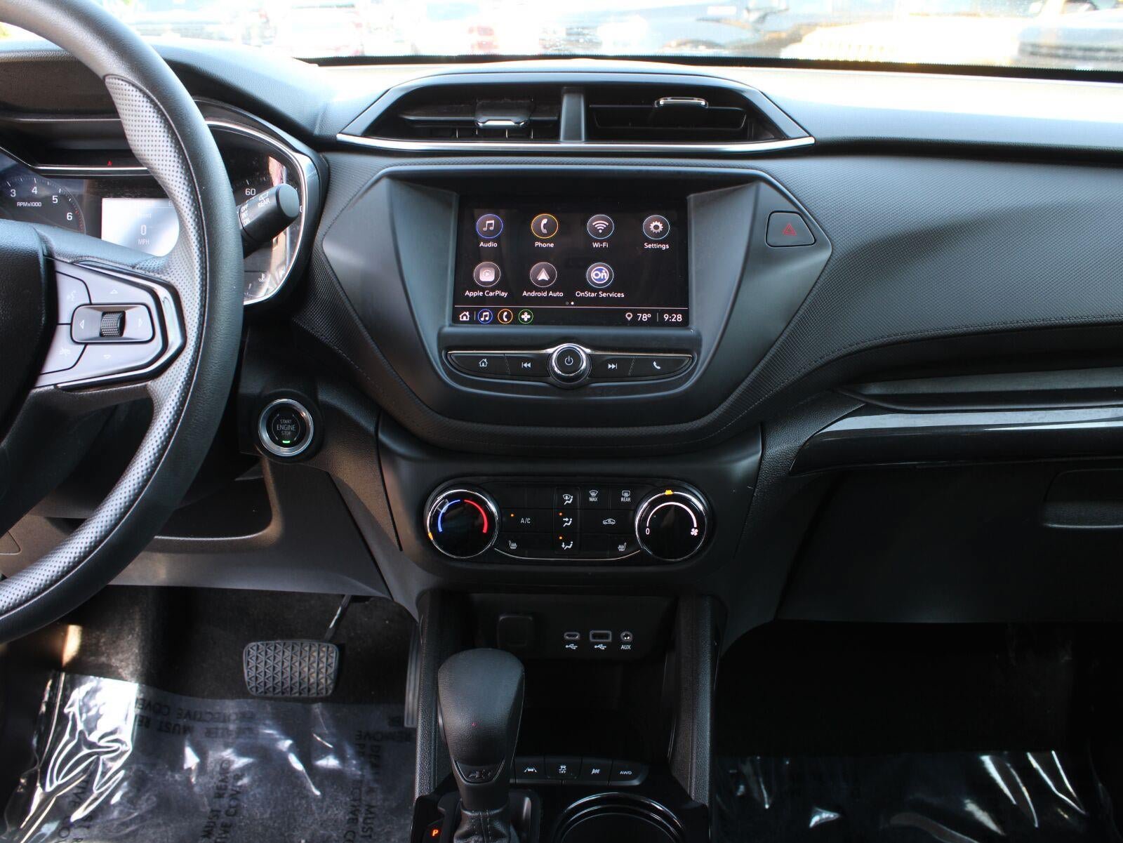 Used 2022 Chevrolet TrailBlazer LT AWD/4WD image 12