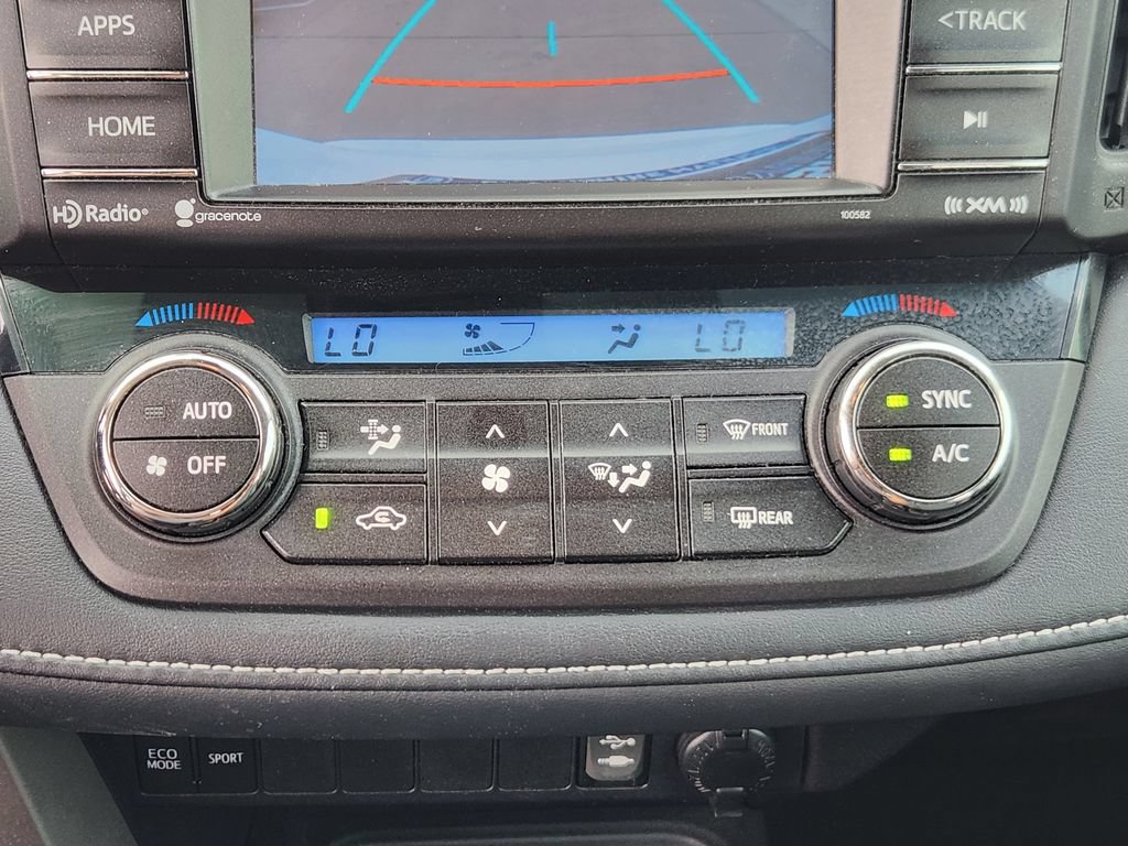 Used 2018 Toyota RAV4 XLE FWD image 17