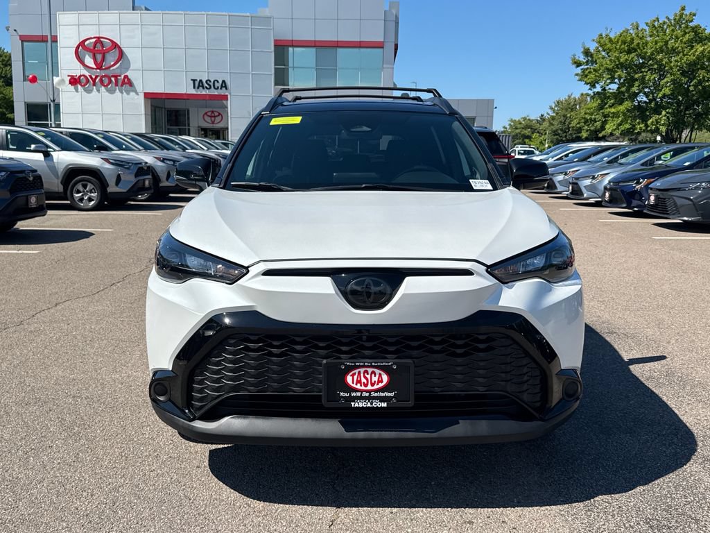 Used 2025 Toyota Corolla Cross AWD Hybrid w/ Moonroof Package image 2