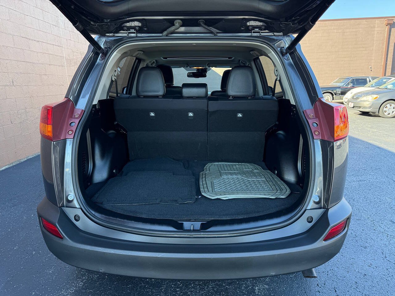 Used 2015 Toyota RAV4 Limited w/ Technology Package AWD/4WD image 23
