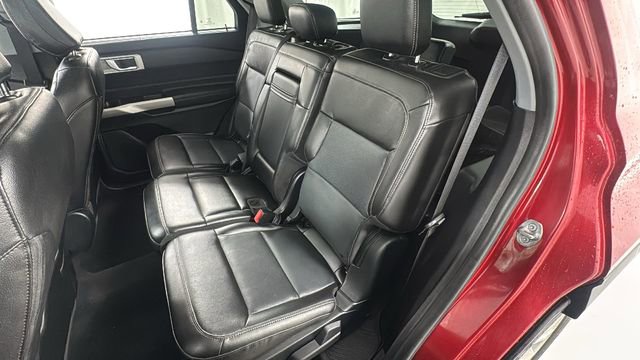 Used 2022 Ford Explorer Limited w/ Class IV Trailer Tow Package AWD/4WD image 12