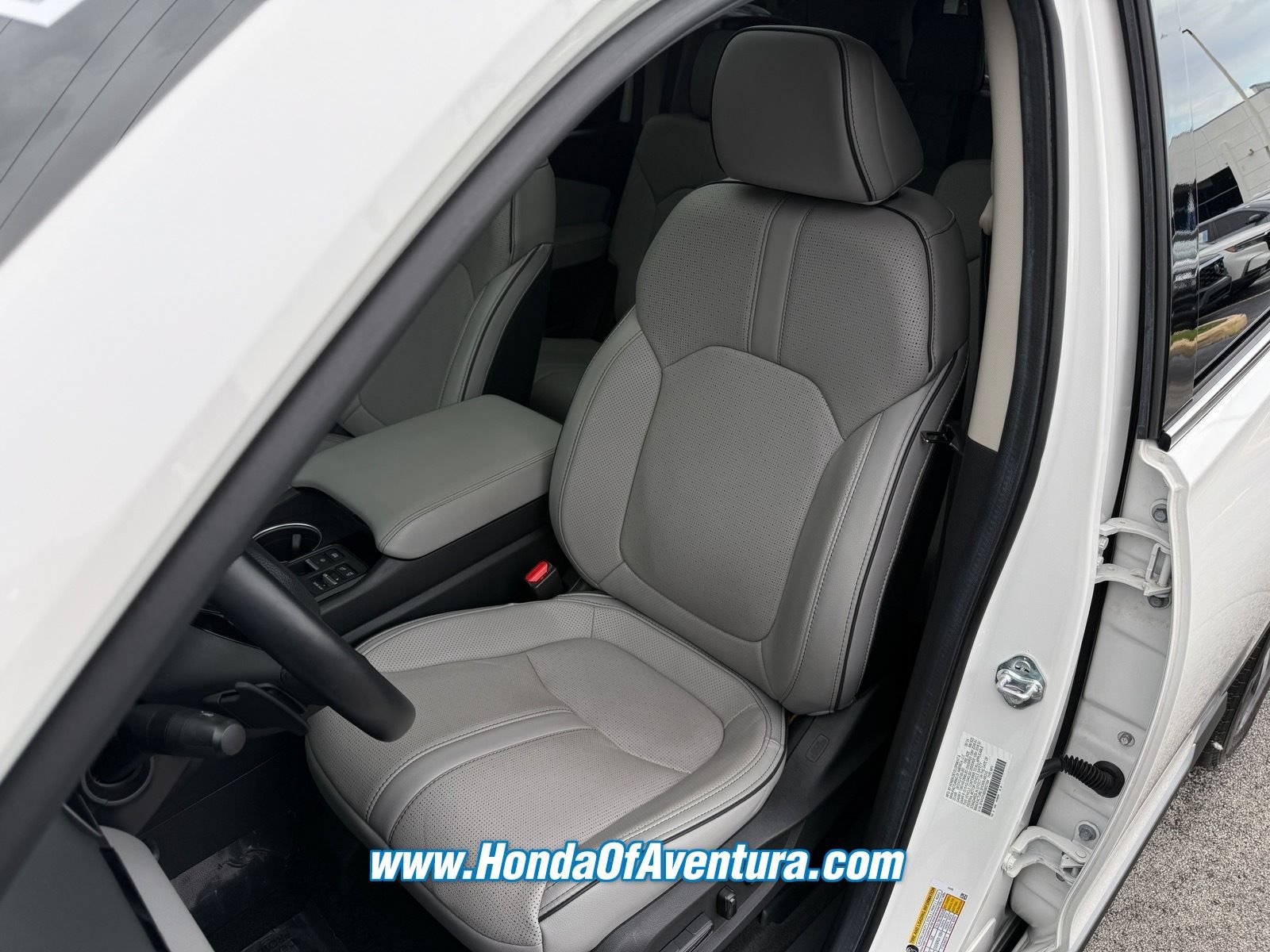 Certified 2025 Honda Pilot Elite image 22