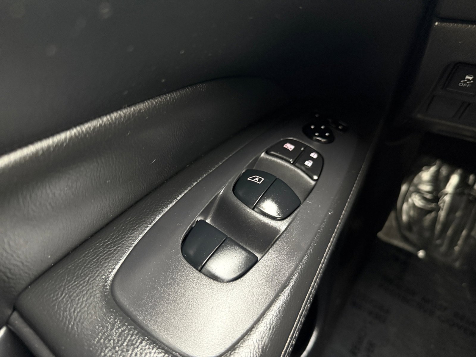 Used 2020 Nissan Pathfinder S image 19