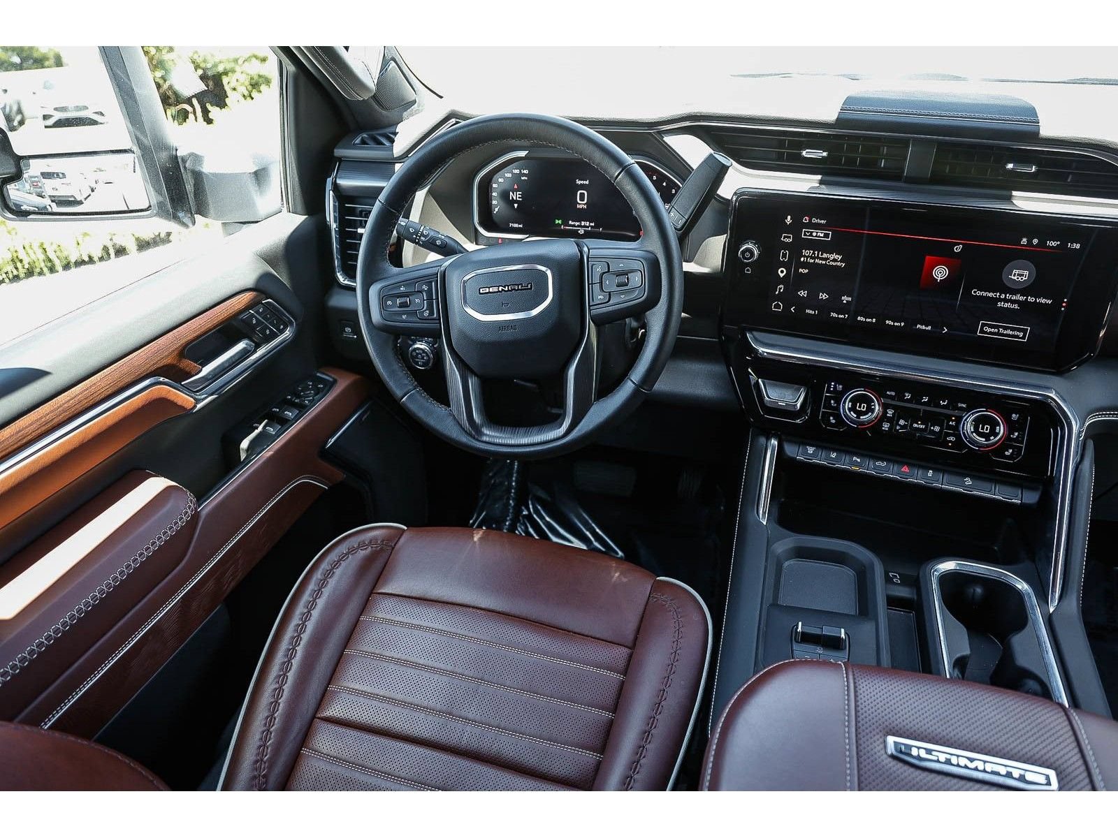 Used 2026 GMC Sierra 2500 Denali Ultimate AWD/4WD image 15