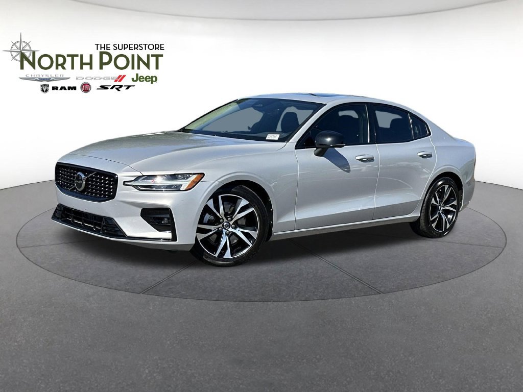 Used 2024 Volvo S60 B5 Core FWD image 1