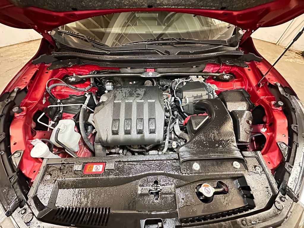 Used 2024 Mitsubishi Eclipse Cross AWD image 48