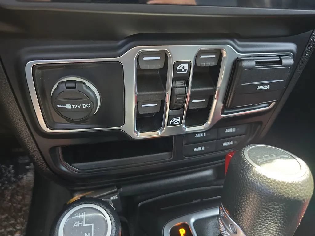 Used 2020 Jeep Gladiator Sport w/ Quick Order Package 24S AWD/4WD image 22