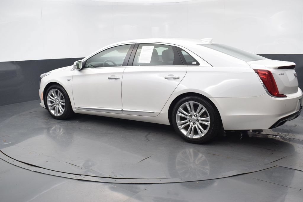 Used 2019 Cadillac XTS Luxury w/ Driver Awareness Package FWD image 3