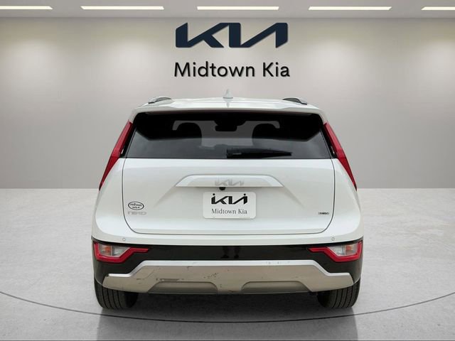 Certified 2025 Kia Niro EX Touring image 4