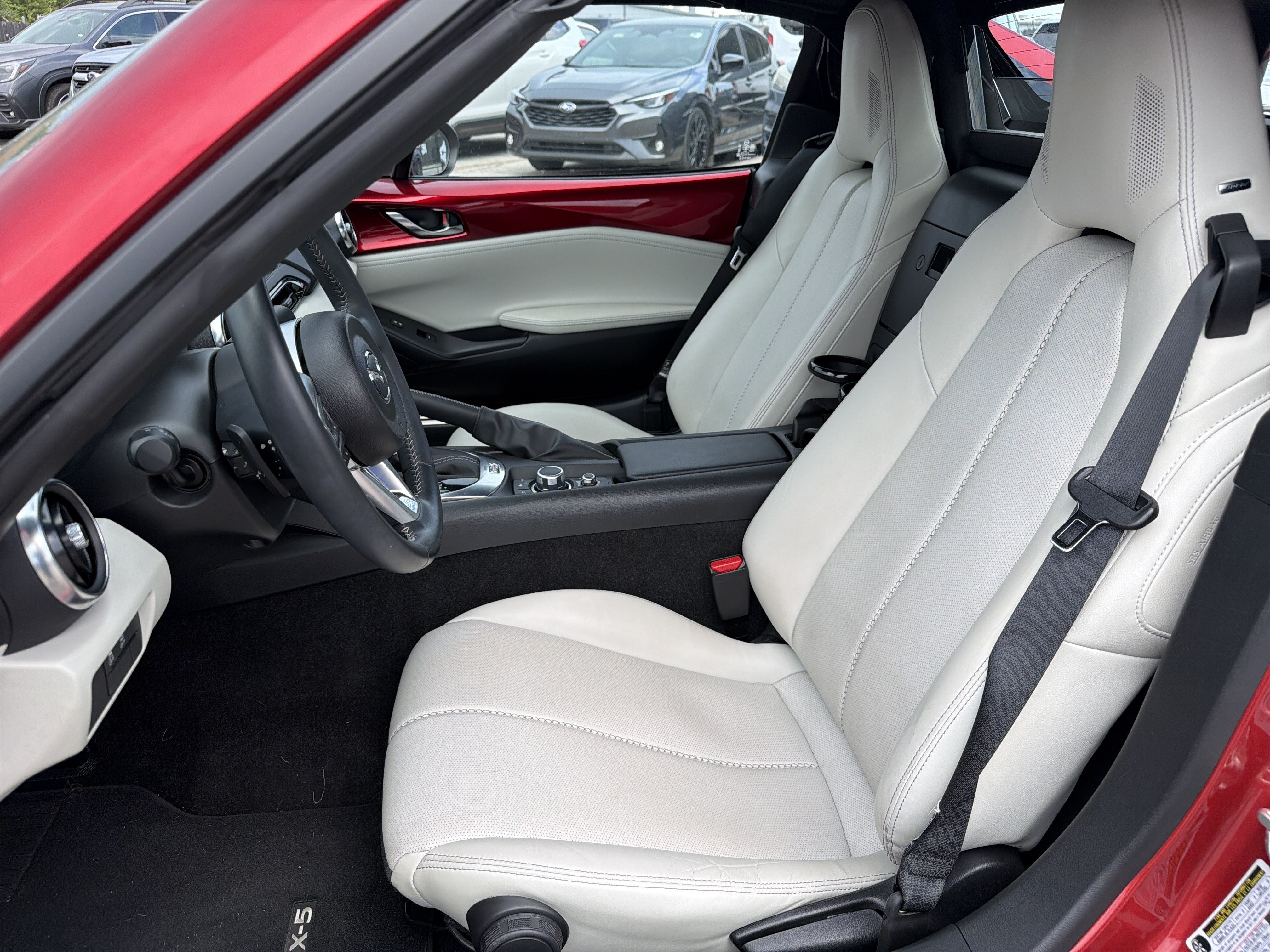 Used 2021 MAZDA MX-5 Miata RF Grand Touring RWD image 19
