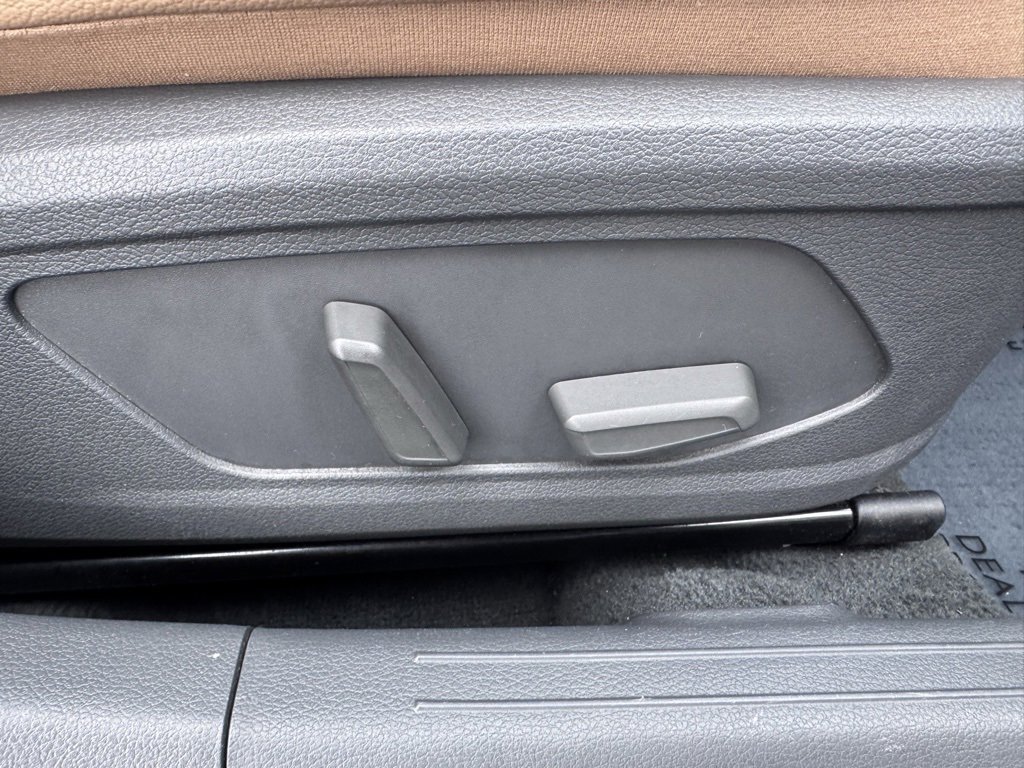 Used 2021 Hyundai Sonata Limited w/ Winter Weather Package image 26