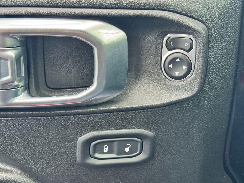 Used 2022 Jeep Wrangler Unlimited Sport AWD/4WD image 28
