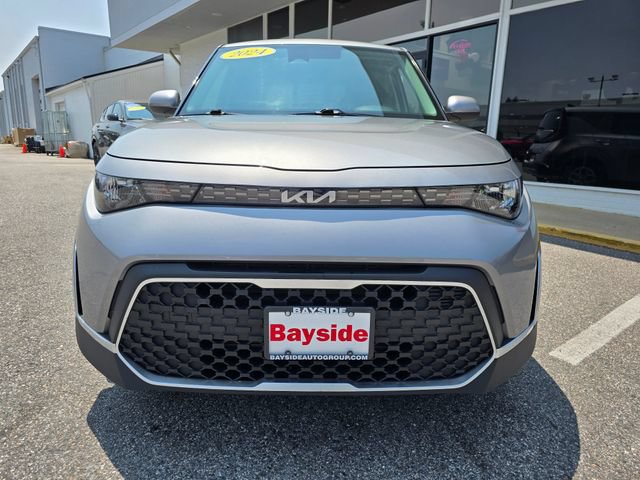 Used 2024 Kia Soul LX w/ Option Group 015 FWD image 4