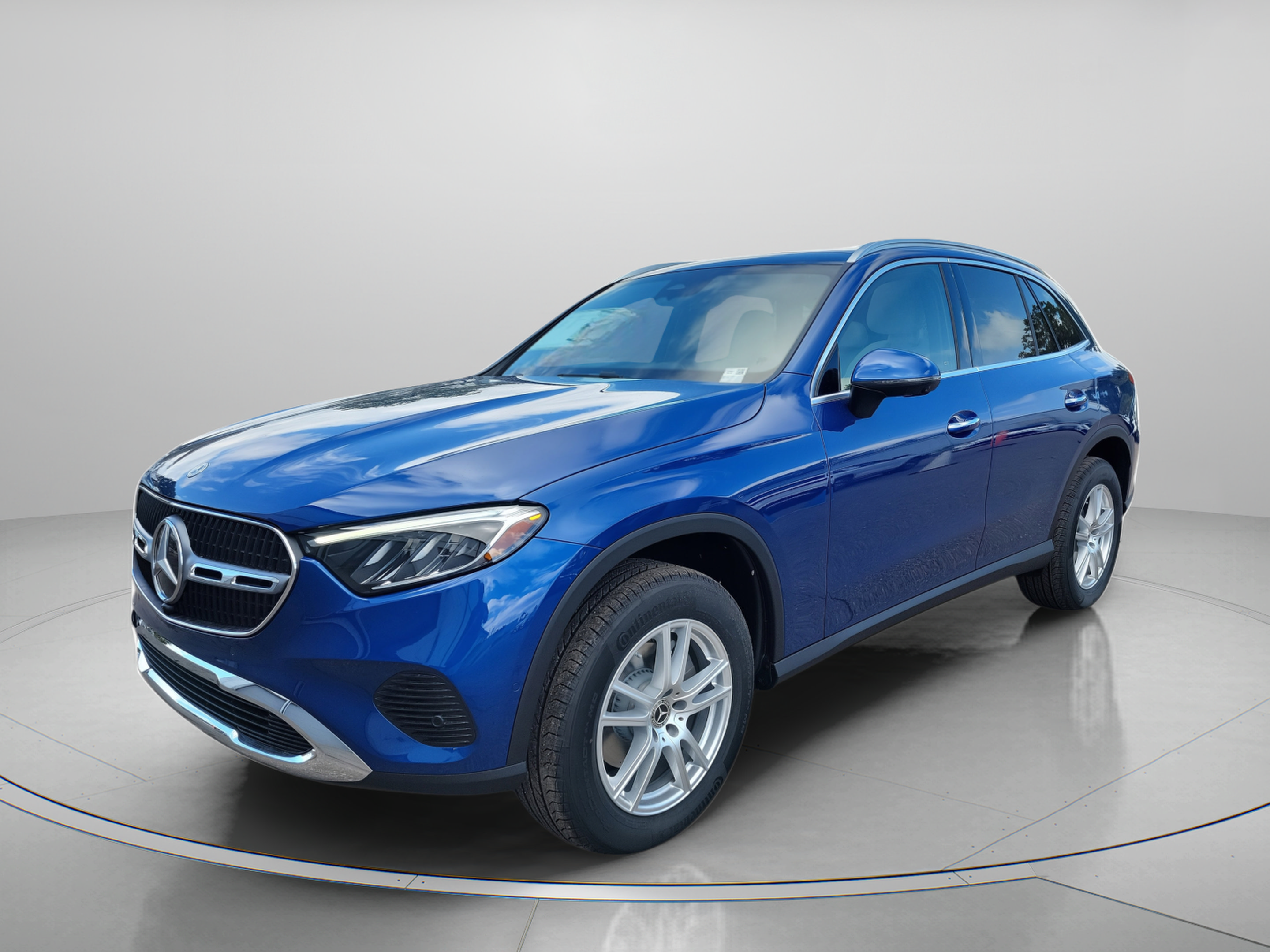 Certified 2026 Mercedes-Benz GLC 300 4MATIC image 2