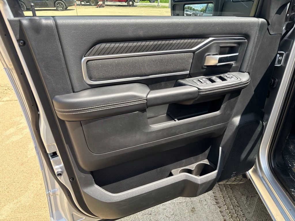 New 2026 RAM 2500 Big Horn AWD/4WD image 17