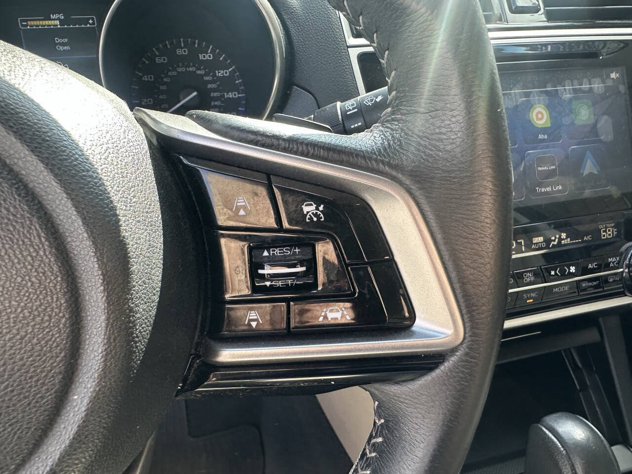 Used 2018 Subaru Outback 3.6R Limited AWD/4WD image 12