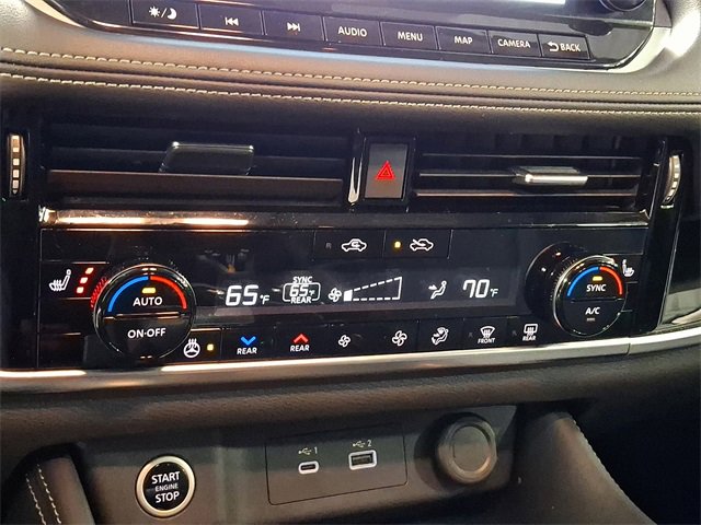 Used 2023 Nissan Rogue SL w/ SL Premium Package image 14