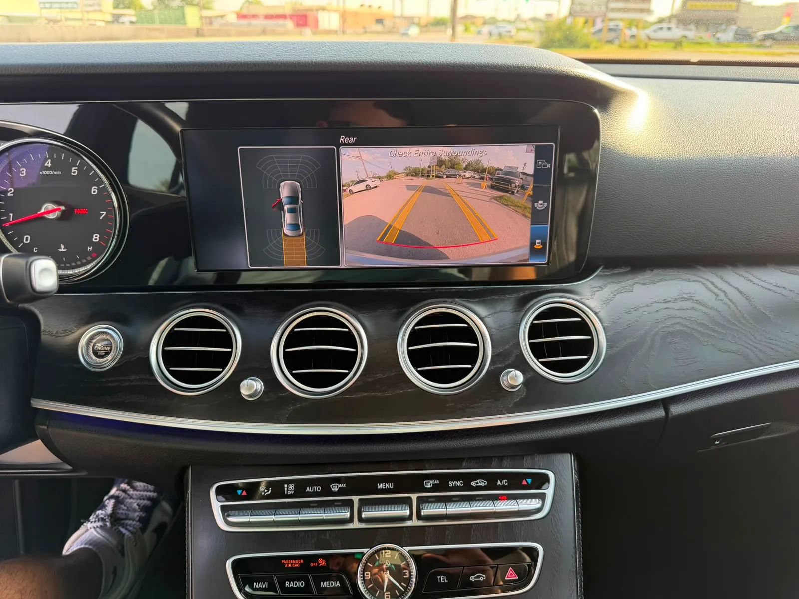 Used 2018 Mercedes-Benz E 300 image 12