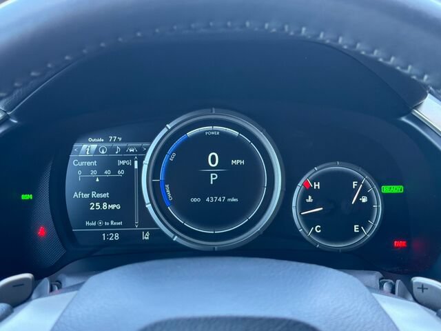 Used 2020 Lexus RX 450h F Sport w/ Accessory Package AWD/4WD image 31