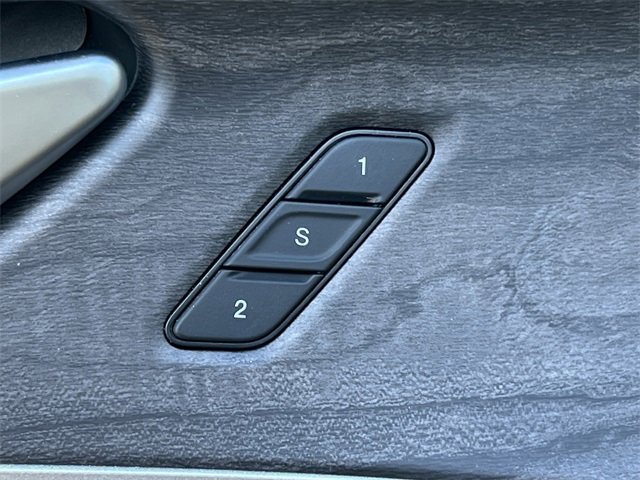 Used 2024 Jeep Grand Cherokee Limited image 17