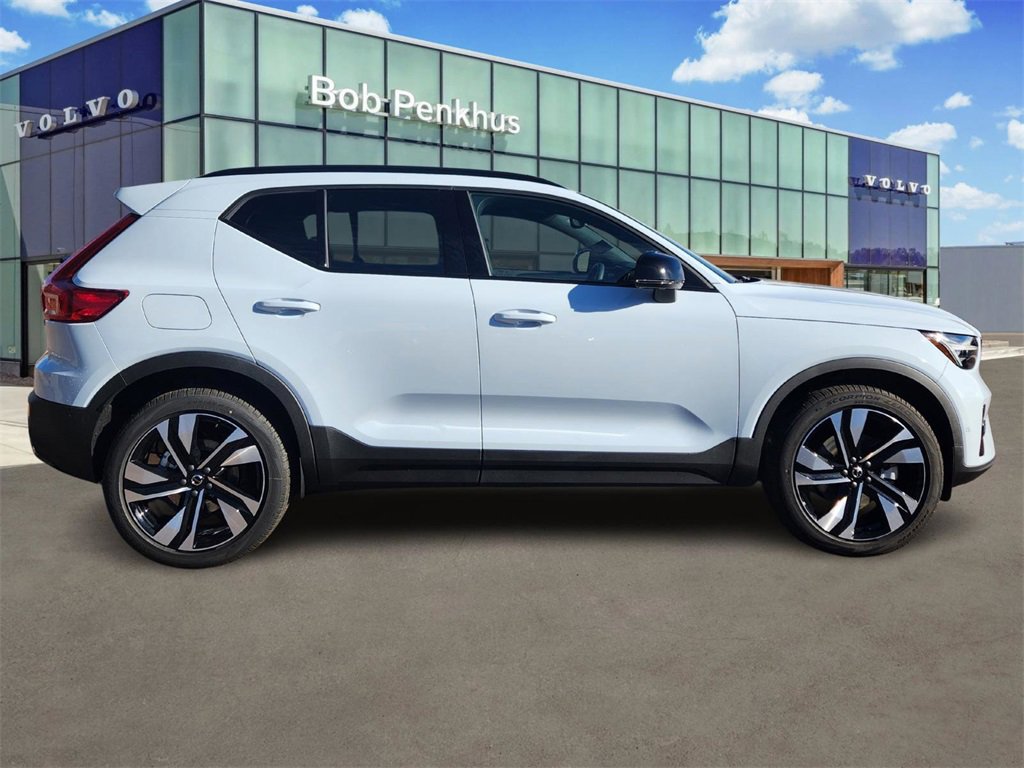 New 2026 Volvo XC40 B5 Ultra w/ Climate Package image 2