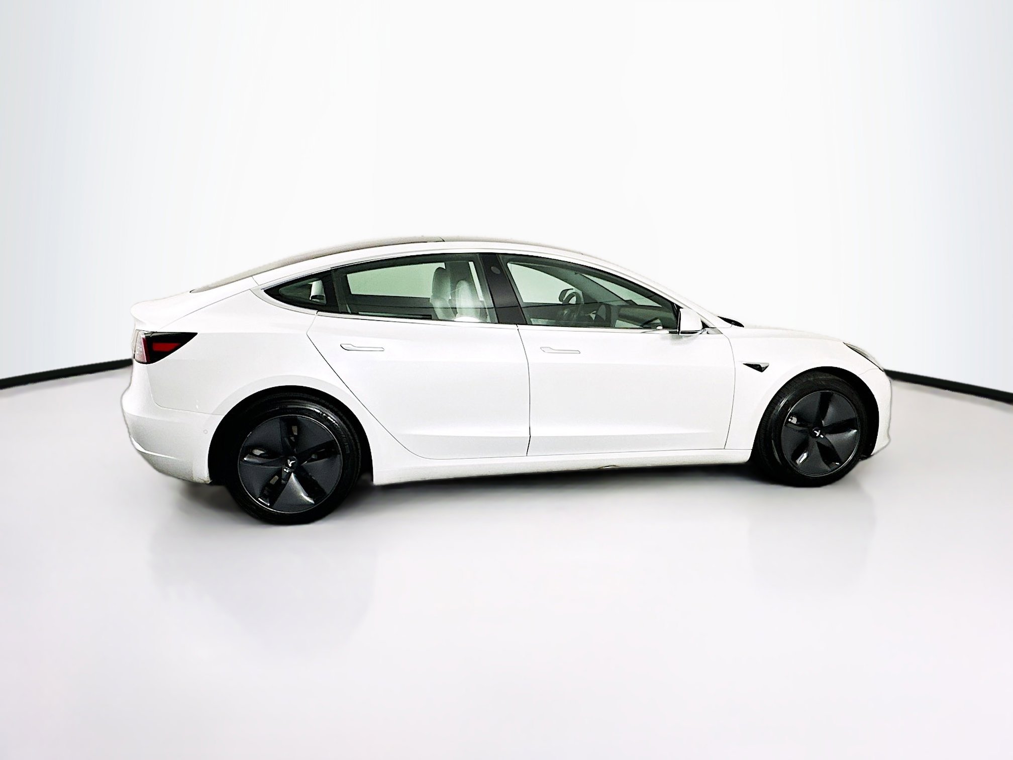 Used 2018 Tesla Model 3 Long Range AWD/4WD image 10